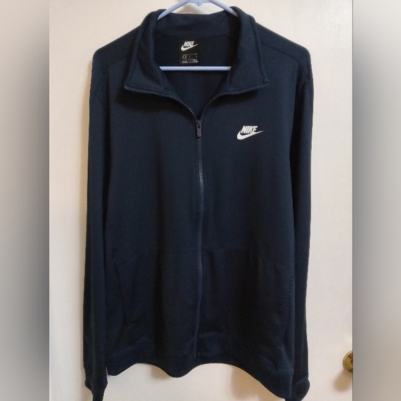 Mens Nike Light Zip Up Jacket New Without Tags From Smoke Free Home - Picture 6 of 6